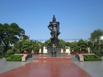 Статуя генерала Ле Чан - Хайфон - Вьетна