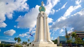Памятник Спасителю мира, Сан-Сальвадор.