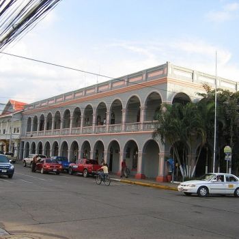 Ла-Сейба, Гондурас.