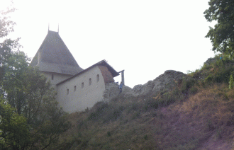 И в руинах Галичский замок довольно гроз